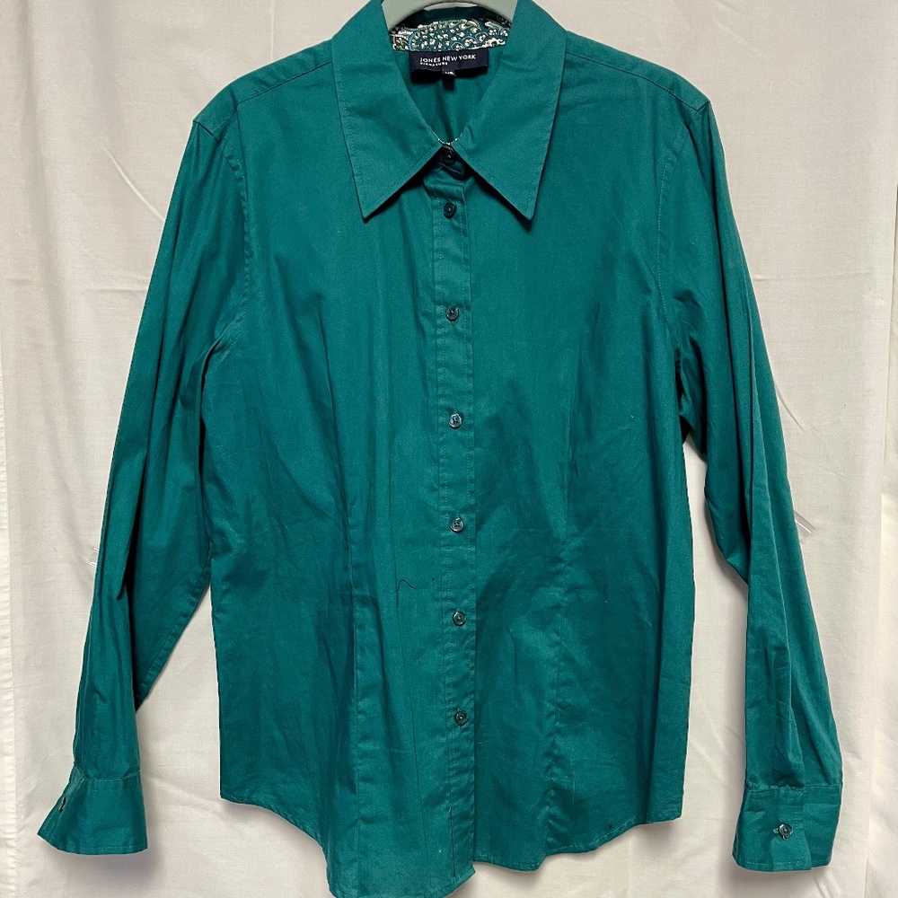 Jones New York Women's green blouse